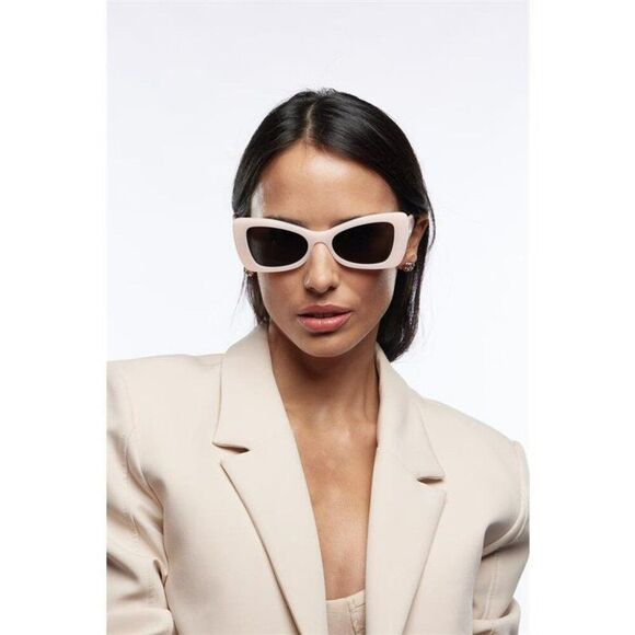 NEW Celine CL40236I 72A CELINE 3 DOTS Pink Grey Women Butterfly Sunglasses - Picture 3 of 14